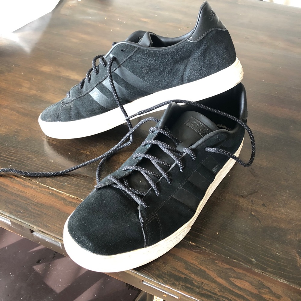 Adidas Sneakers